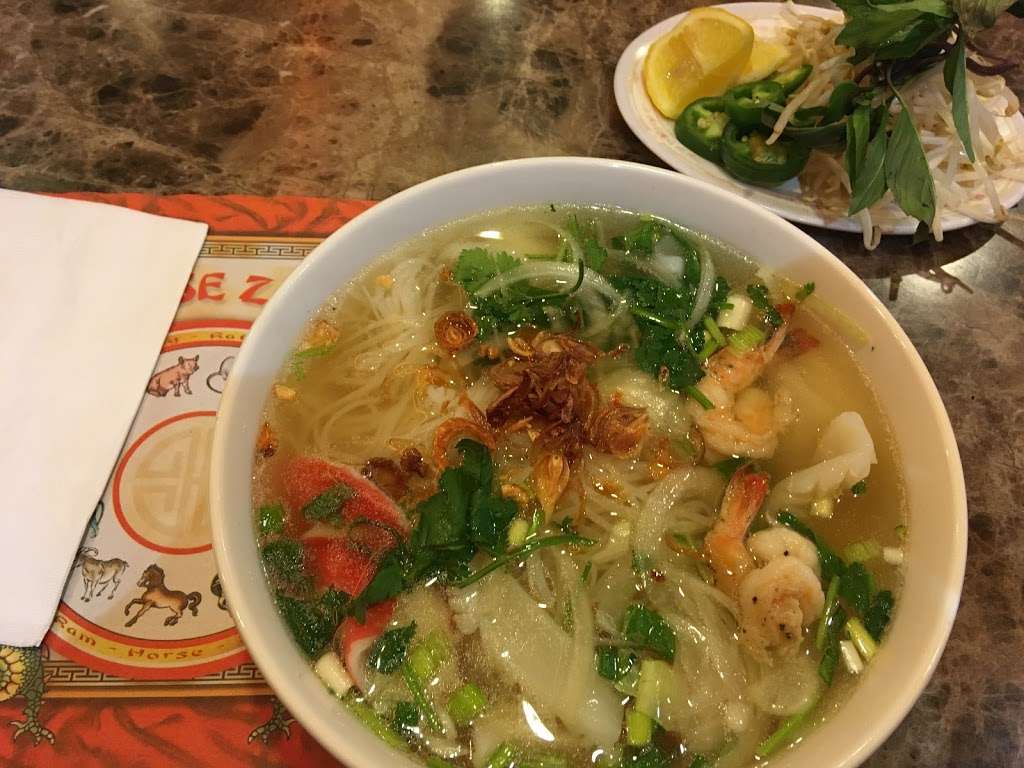 Pho Noodle House | 646 N Rose Dr, Placentia, CA 92870 | Phone: (714) 572-3907