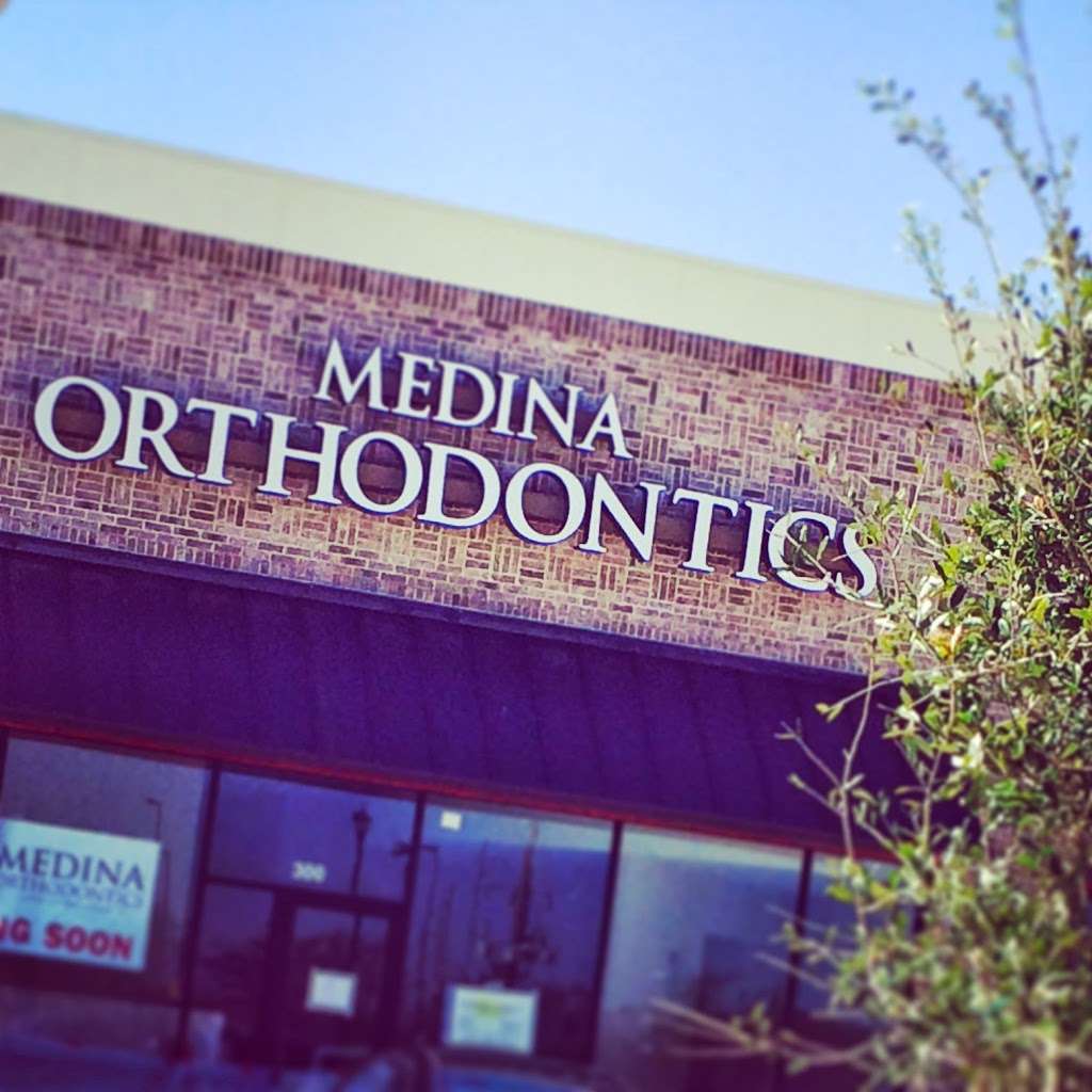 Medina Orthodontics - Dr. Liana Medina DMD, MS | 10605 Spring Green Blvd #300, Katy, TX 77494, USA | Phone: (281) 394-9300