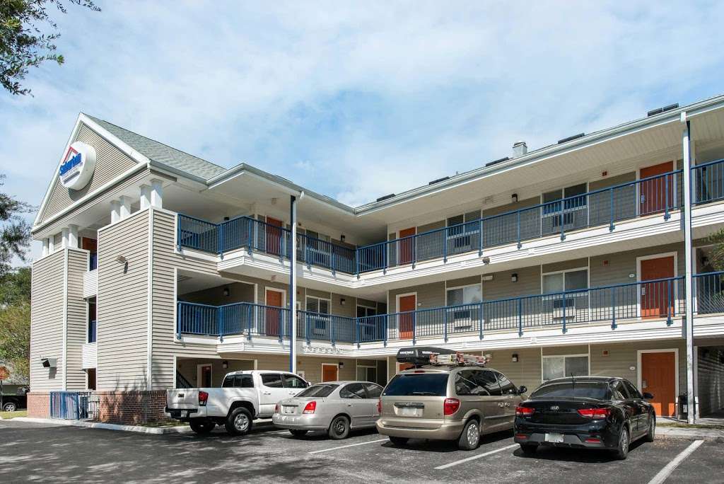 Suburban Extended Stay Hotel Lakeland North | 4335 Williamstown Blvd, Lakeland, FL 33810, USA | Phone: (863) 816-1700