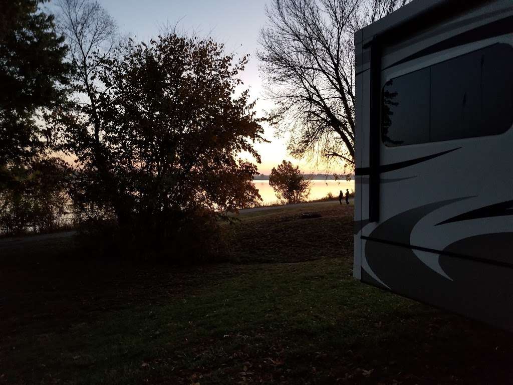 Crows Creek Campground | 4601 Crows Creek Road, Smithville, MO 64089, USA | Phone: (816) 407-3400