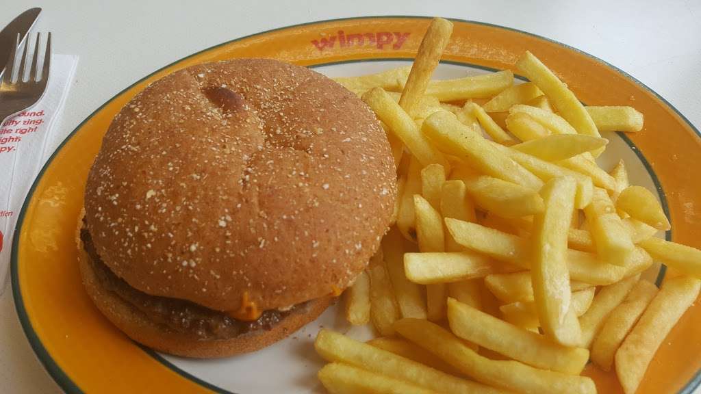 Wimpy | 6 Lynton Parade, Turners Hill, Cheshunt, Waltham Cross EN8 8LF, UK | Phone: 01992 628948