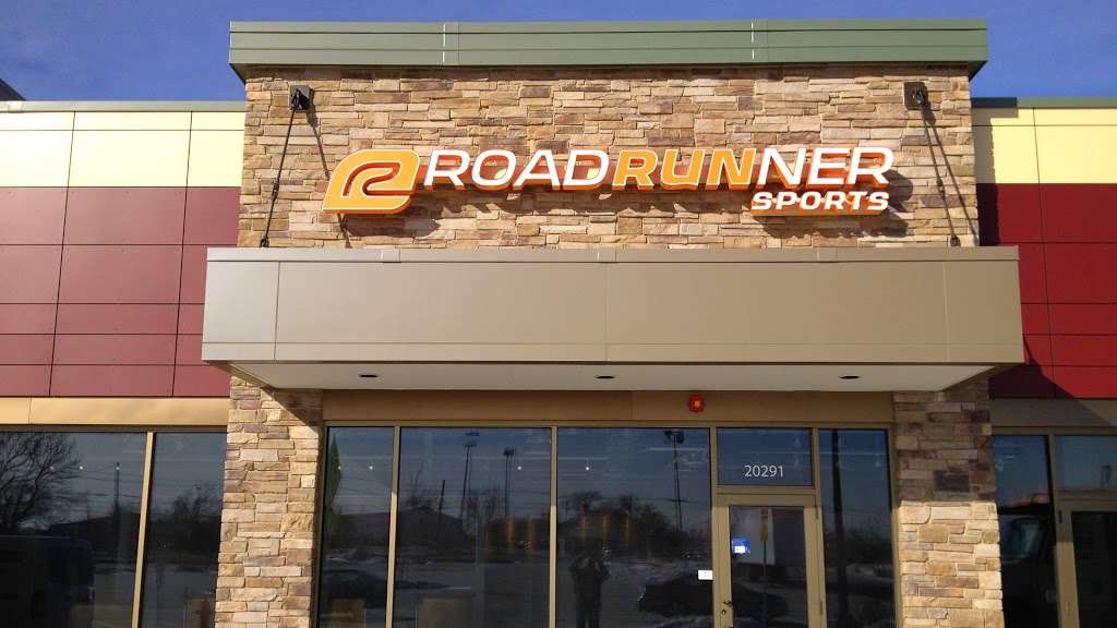 Road Runner Sports | 20291 N Rand Rd, Kildeer, IL 60074, USA | Phone: (847) 719-8949