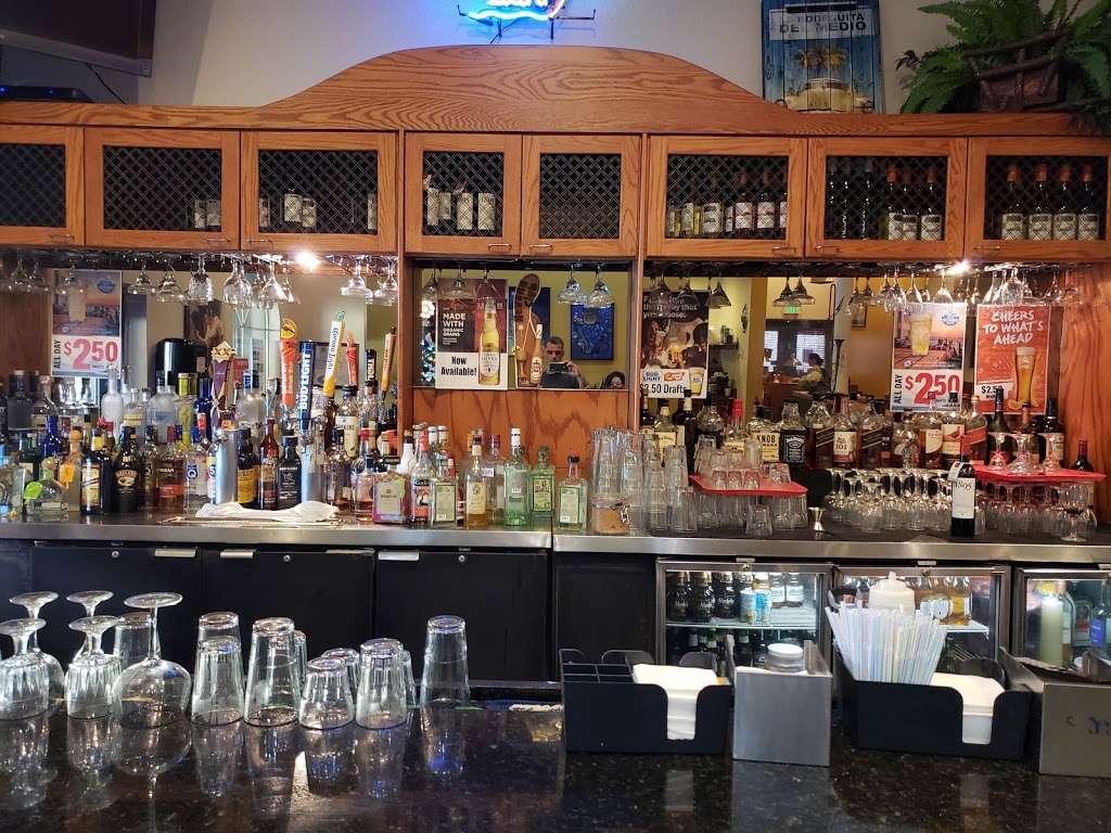 Copacabana Cuban Cafe | 320 Dora Drawdy Way, Mt Dora, FL 32757, USA | Phone: (352) 385-9000