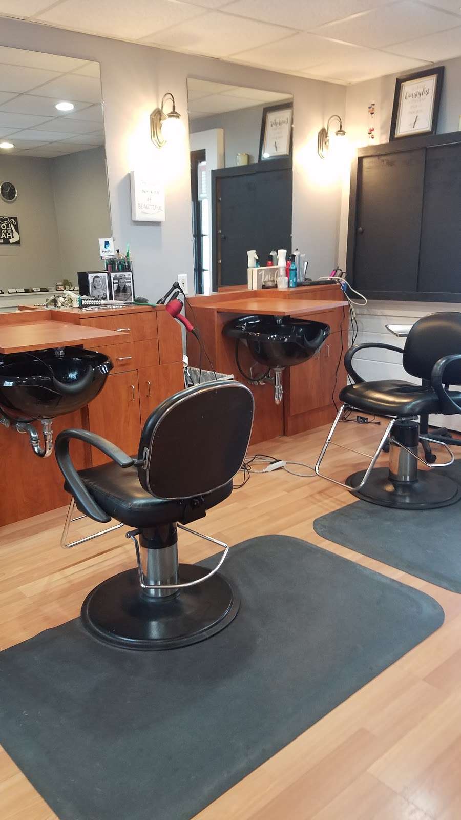 The Beauty Bar Hair Studio | 20 Townsend St #2, Pepperell, MA 01463 | Phone: (978) 433-0200