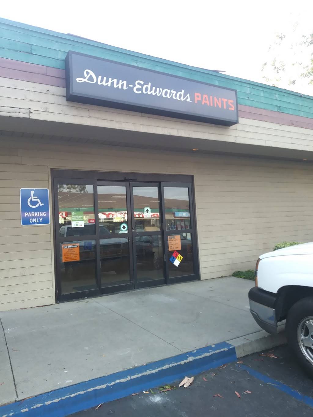 Dunn-Edwards Paints - Placentia | 1575 N Placentia Ave, Placentia, CA 92870, USA | Phone: (714) 572-1223