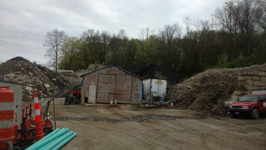 CT Topsoil and Aggregates, LLC | 18 Plumtrees Rd, Danbury, CT 06810 | Phone: (203) 744-4400