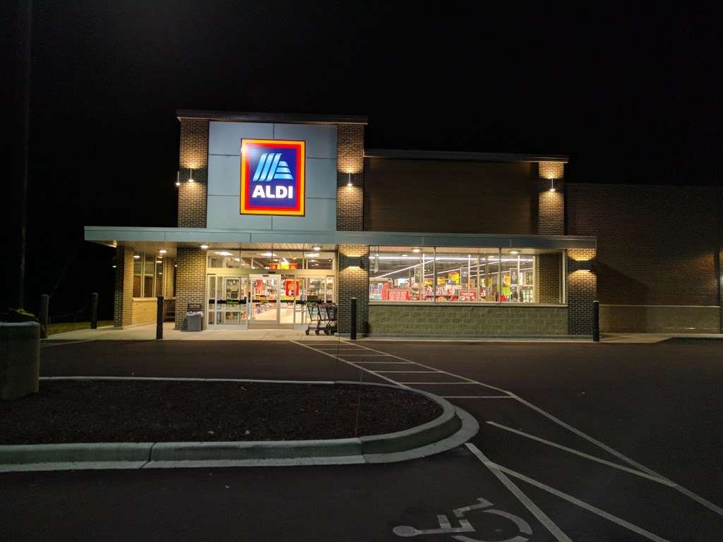 ALDI | 3105 S Chicago Ave, South Milwaukee, WI 53172 | Phone: (855) 955-2534