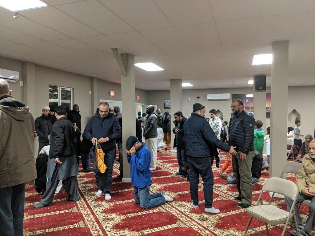 Muslim Community Center of Leesburg | 19838 Sycolin Rd, Leesburg, VA 20175, USA | Phone: (571) 233-5723