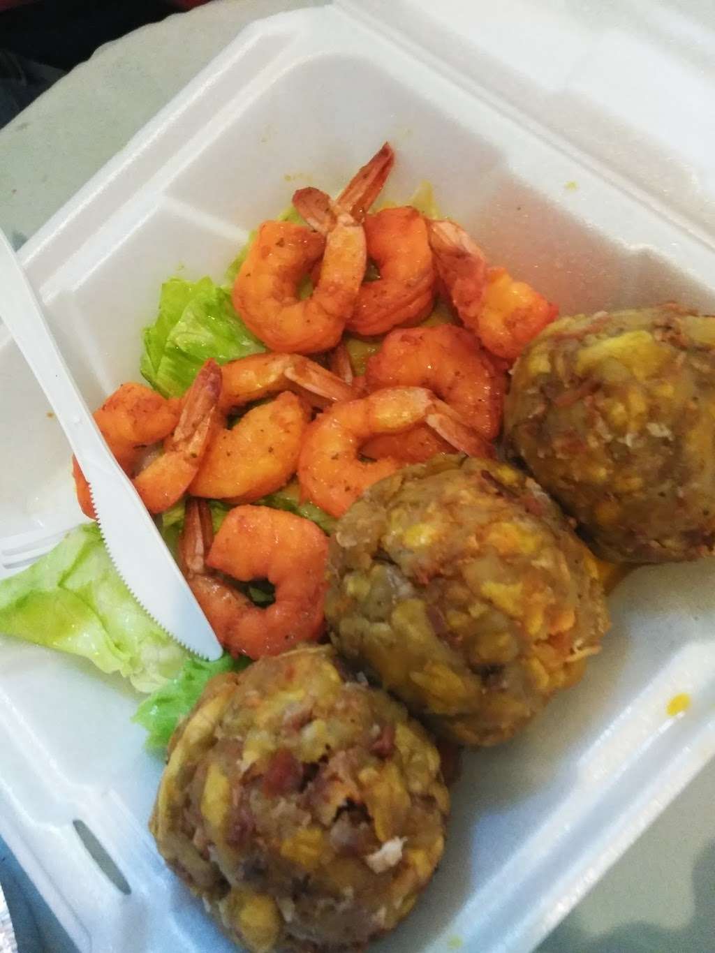 Castillos Pizzería-Restaurant | 1200 S Clinton Ave, Trenton, NJ 08611, USA | Phone: (609) 393-1616