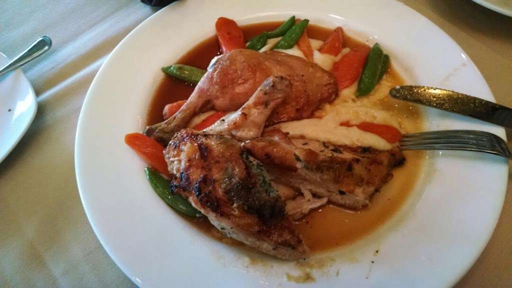 Drakes Sonoma Coast | 103 CA-1, Bodega Bay, CA 94923, USA | Phone: (707) 875-3525