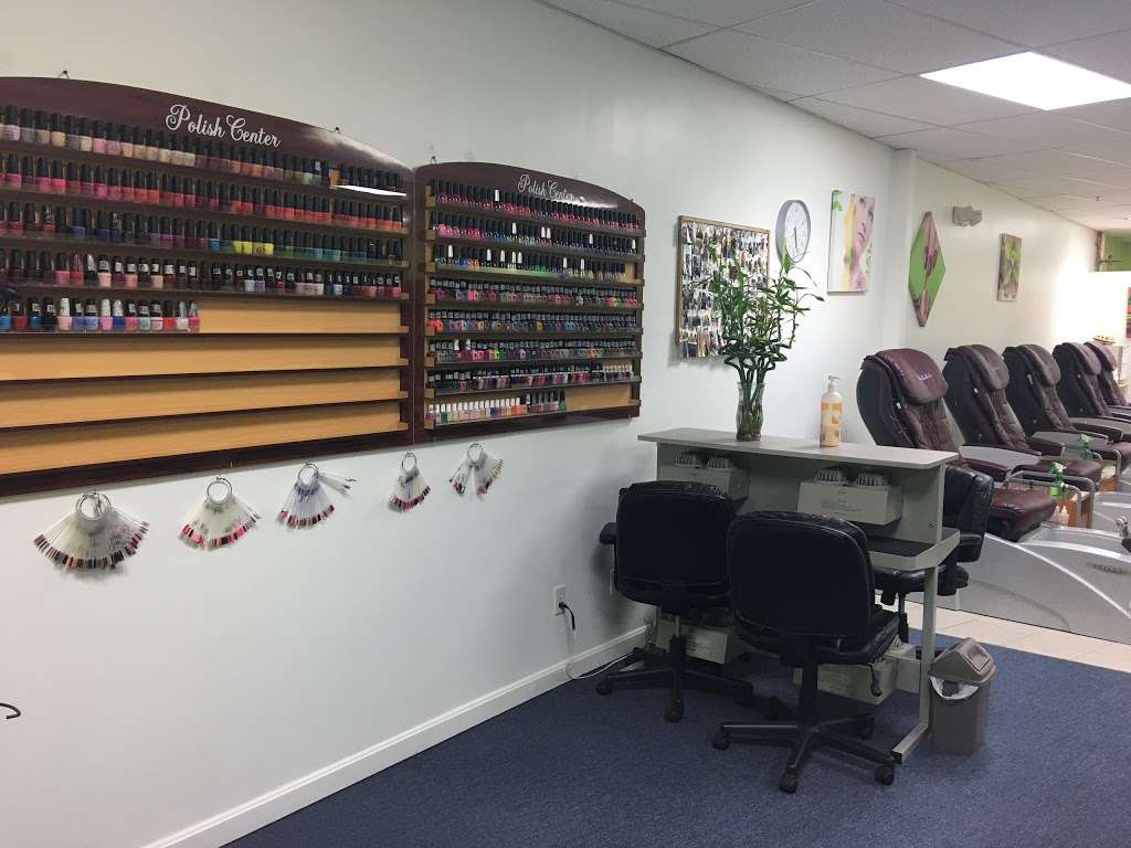 Viva Nails & Spa | 63 E Main St #3, Norton, MA 02766, USA | Phone: (508) 622-0014