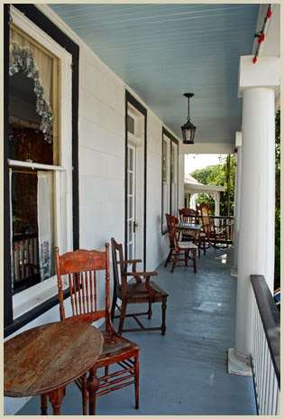 Lost Bayou Guesthouse B&B | 1607 Avenue L, Galveston, TX 77550, USA | Phone: (409) 770-0688