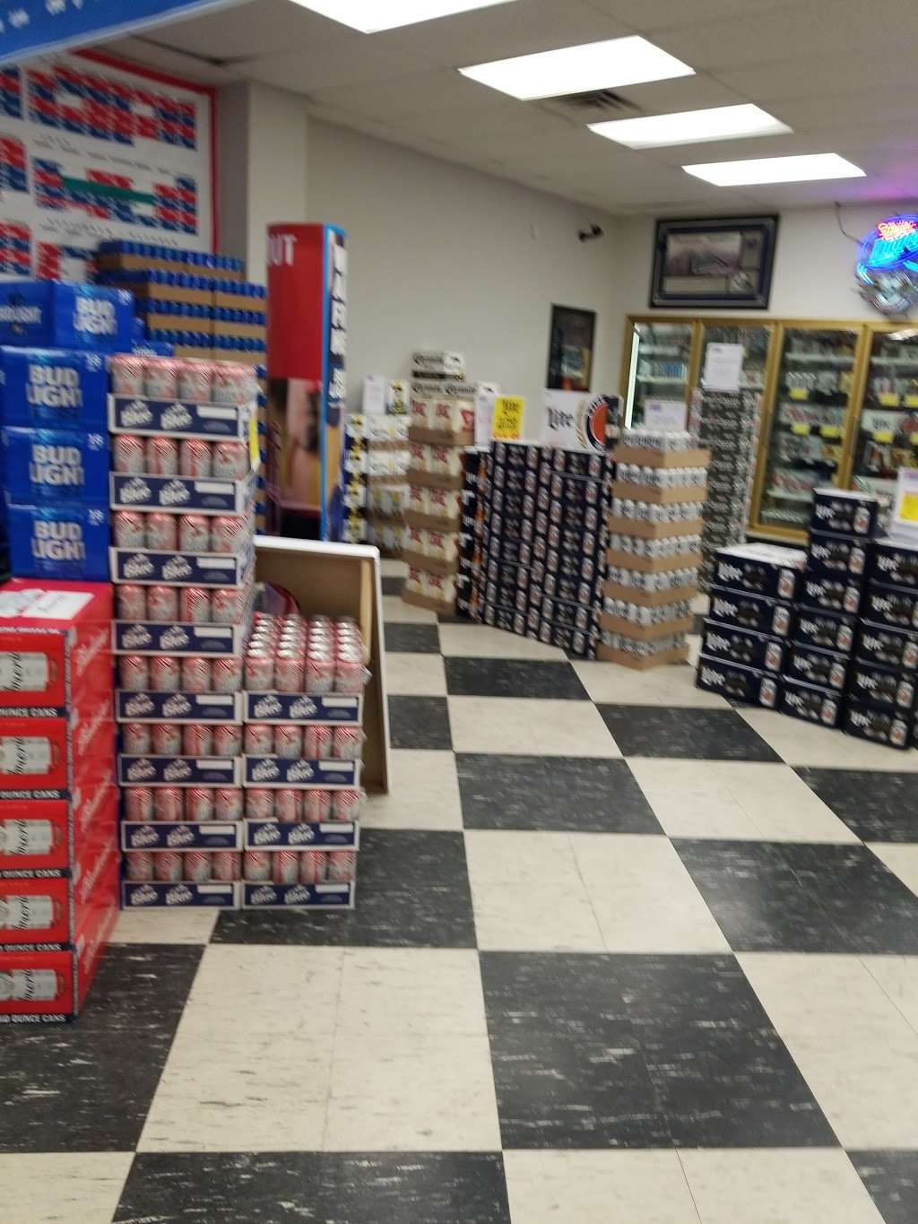 Big Red Liquors Inc | 5301 W 10th St, Indianapolis, IN 46224, USA | Phone: (317) 247-9463