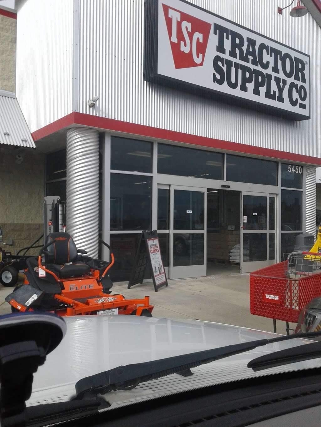 Tractor Supply Co. | 5450 Mt Zion Rd, Frederick, MD 21703, USA | Phone: (301) 473-5751