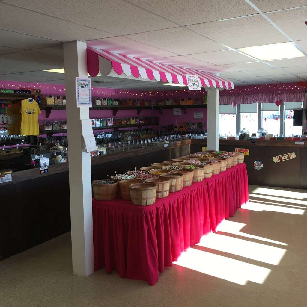 Raffys Candy Store (Ice Cream, Nuts & more) | 2571 E Lincoln Hwy #1, New Lenox, IL 60451 | Phone: (815) 320-6152