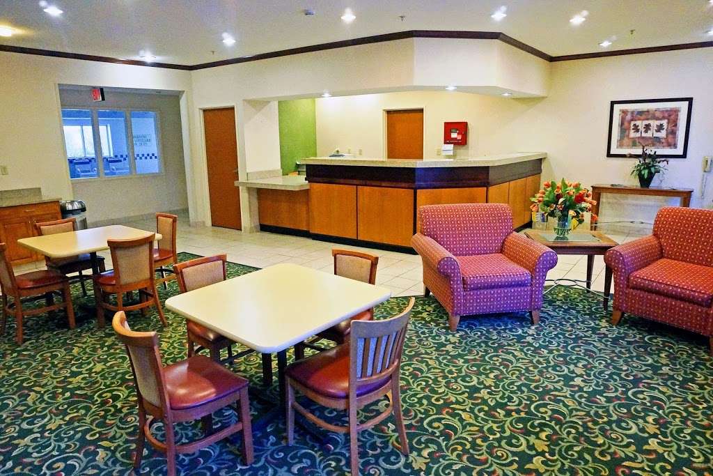 Motel 6 Indianapolis Anderson | 2205 E 59th St, Anderson, IN 46013, USA | Phone: (866) 816-0706