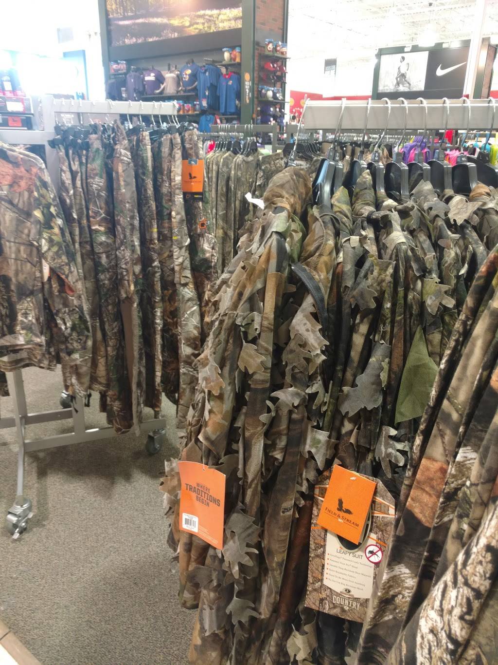 DICKS Sporting Goods | 4600 W Kellogg Dr, Wichita, KS 67209, USA | Phone: (316) 942-0910