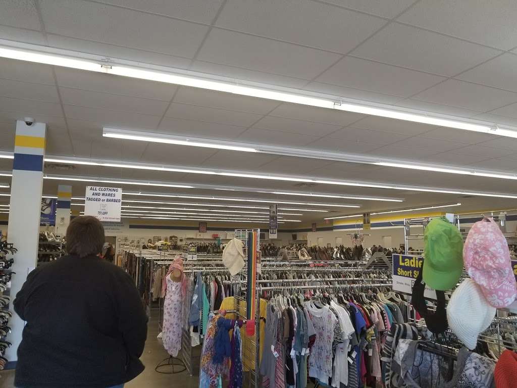 Goodwill | 10021 Earl Dr, St John, IN 46373 | Phone: (219) 558-0714