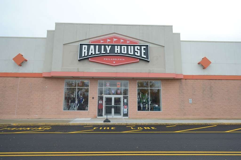 Rally House Oxford Valley | 124 Commerce Blvd, Fairless Hills, PA 19030, USA | Phone: (215) 478-6477