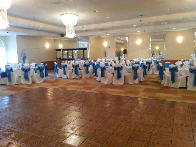 Ramada Hotel & Conference Center | 780 North Ave, Glendale Heights, IL 60139, USA | Phone: (630) 942-9500