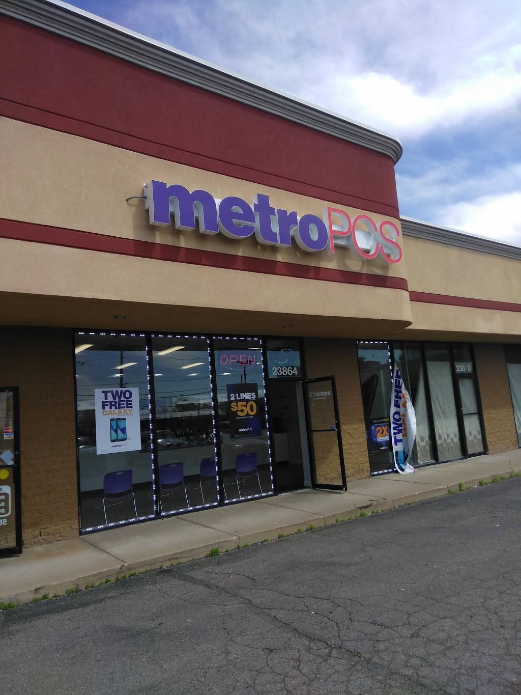 Metro by T-Mobile | 23864 Schoenherr Rd, Warren, MI 48089, USA | Phone: (586) 771-6678