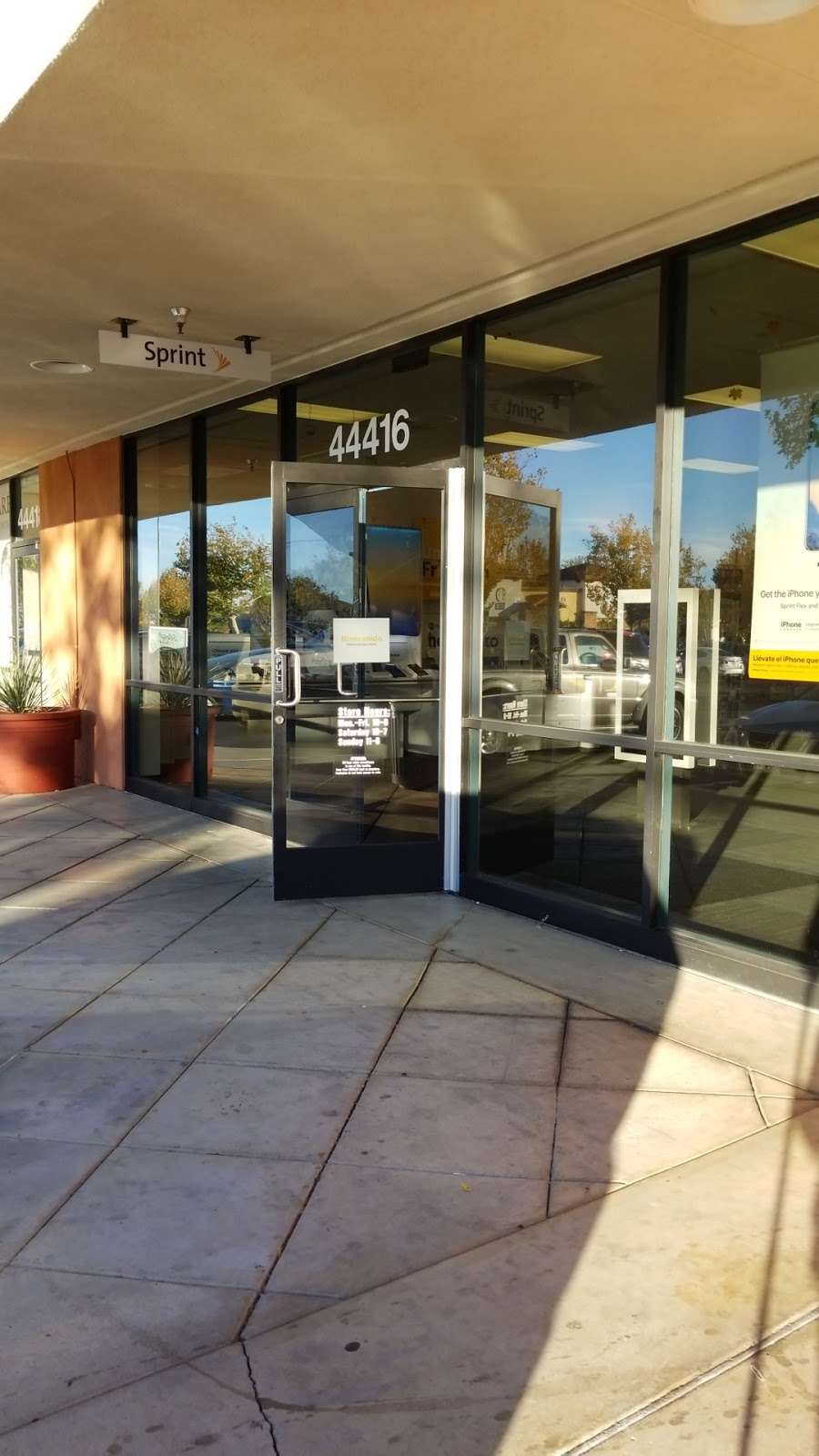 Sprint Store | 44416 Valley Central Way, Lancaster, CA 93536 | Phone: (661) 951-8927