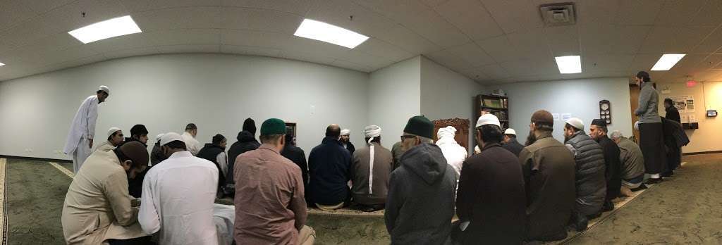 Masjid Uthman | 840 Oak Creek Dr, Lombard, IL 60148