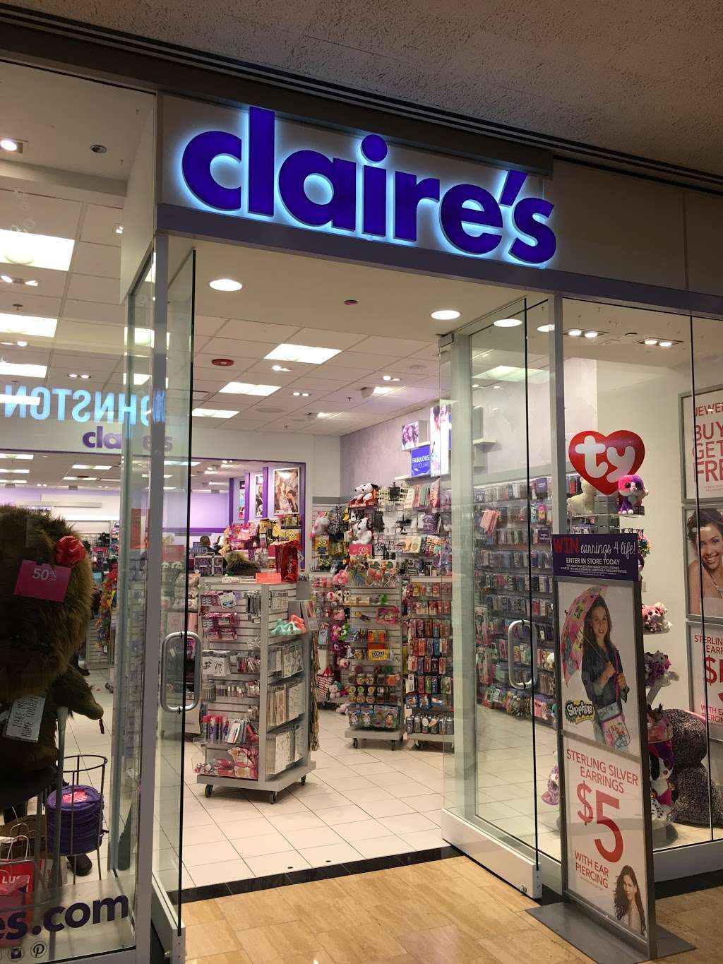 Claires | 835 N Michigan Ave #5015, Chicago, IL 60611, USA | Phone: (312) 787-3151