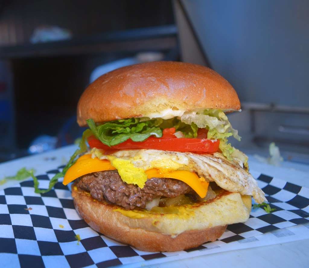 B&Rs Old-Fashion Burgers | 3512 Rosecrans Ave #8230, Hawthorne, CA 90250, USA | Phone: (310) 679-4774