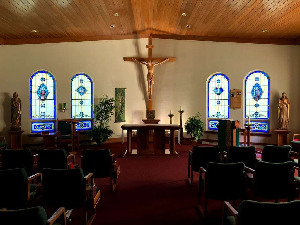 Queen of Peace Friary | 2281 Browns Lake Dr, Burlington, WI 53105, USA | Phone: (262) 763-3241