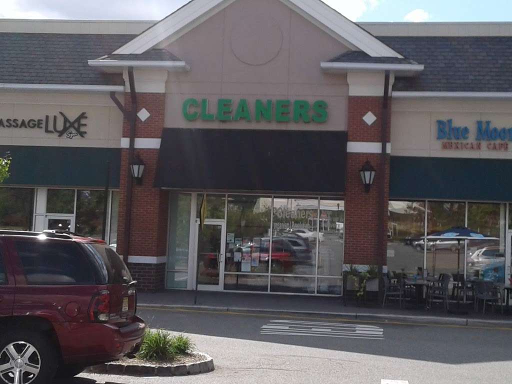 Boulder Run Cleaners | 327 Franklin Ave, Wyckoff, NJ 07481, USA | Phone: (201) 848-7142