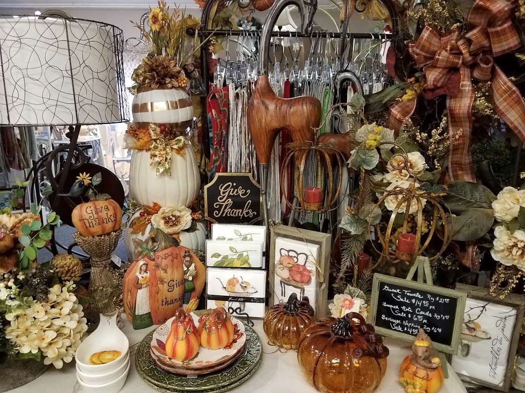 Pennys Florist Home Decor & More | 1311 W Main St, Greenfield, IN 46140, USA | Phone: (317) 462-5863