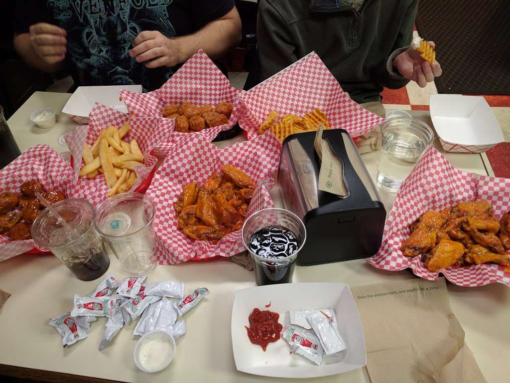 CDs Wings | 7685 W 88th Ave, Westminster, CO 80005 | Phone: (303) 467-7700