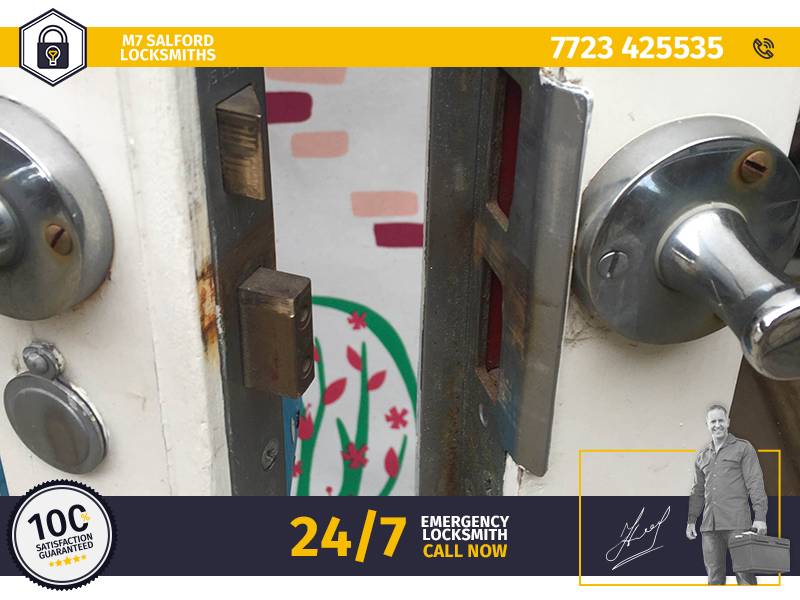 M7 Salford Locksmiths | Oakham Mews, Salford , Greater Manchester M7 4JP | Phone: 07723 425535