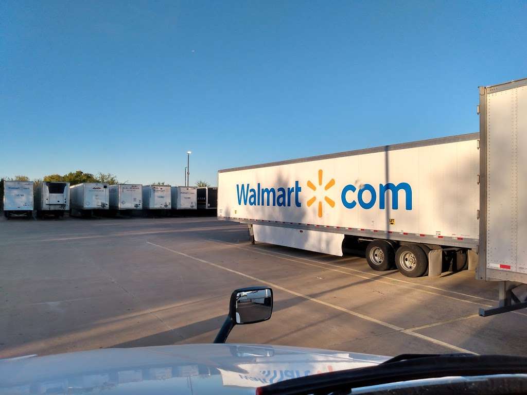 Walmart Distribution Center | 830 E Centre Park Blvd, DeSoto, TX 75115, USA | Phone: (972) 228-8505