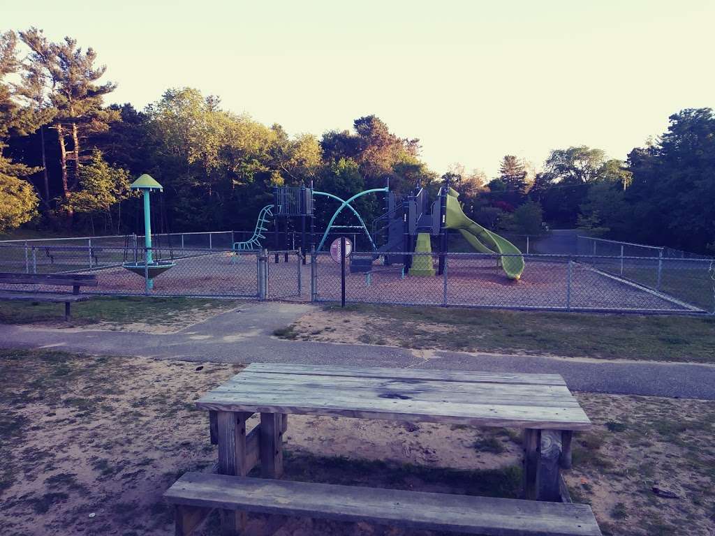 Elmer E Raymond Jr Memorial Park | 1138 Long Pond Rd, Plymouth, MA 02360, USA