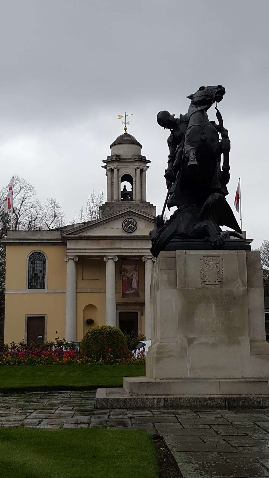 St Georges Statue | 151A Park Rd, London NW8 7HT, UK