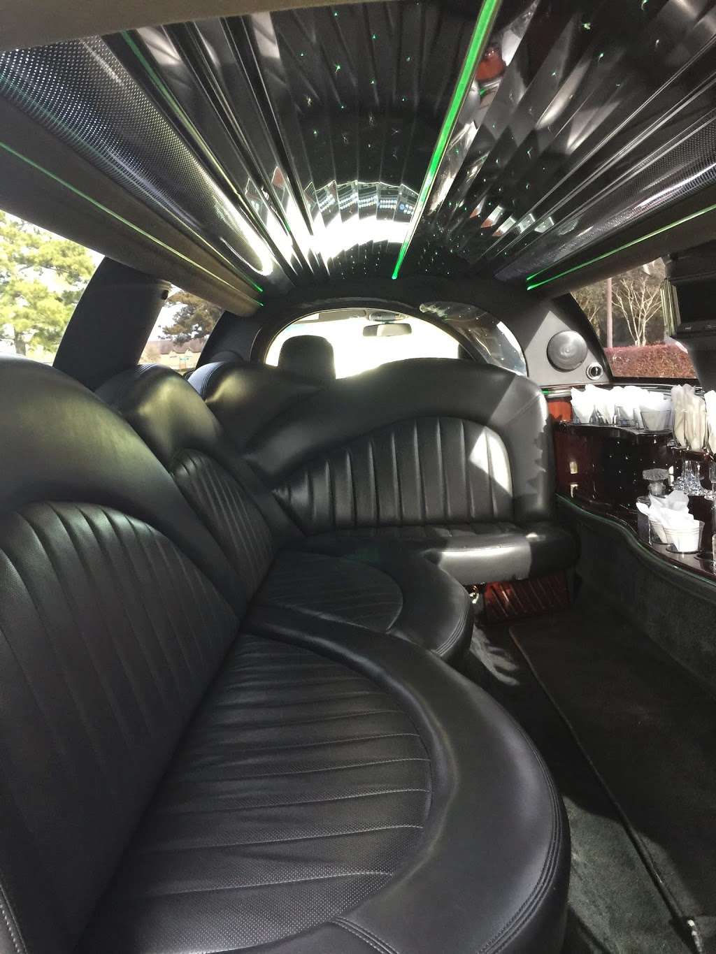 Sammys Limousine and Transportation | 10101 Harwin Dr, Houston, TX 77036, USA | Phone: (281) 454-5466