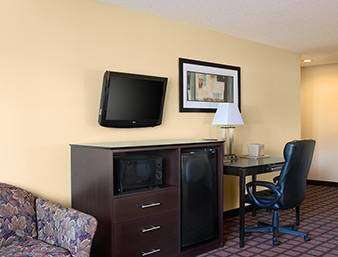 Super 8 by Wyndham Whitewater WI | 917 E Milwaukee St, Whitewater, WI 53190 | Phone: (262) 472-0400