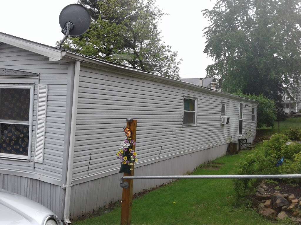 Gillys Mobile Home Park | 1414 E Susquehanna St, Allentown, PA 18103