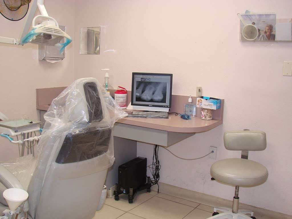 TRIPLE DENTAL | 13060 Glenoaks Blvd #105, Sylmar, CA 91342 | Phone: (818) 899-1800