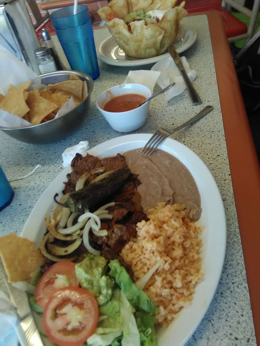 Kikos Mexican Grill | 8924 Beverly Blvd, Pico Rivera, CA 90660 | Phone: (562) 699-8080