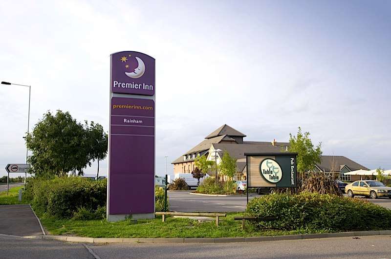 Premier Inn Rainham | New Rd, Rainham RM13 9ED, UK | Phone: 0871 527 8920