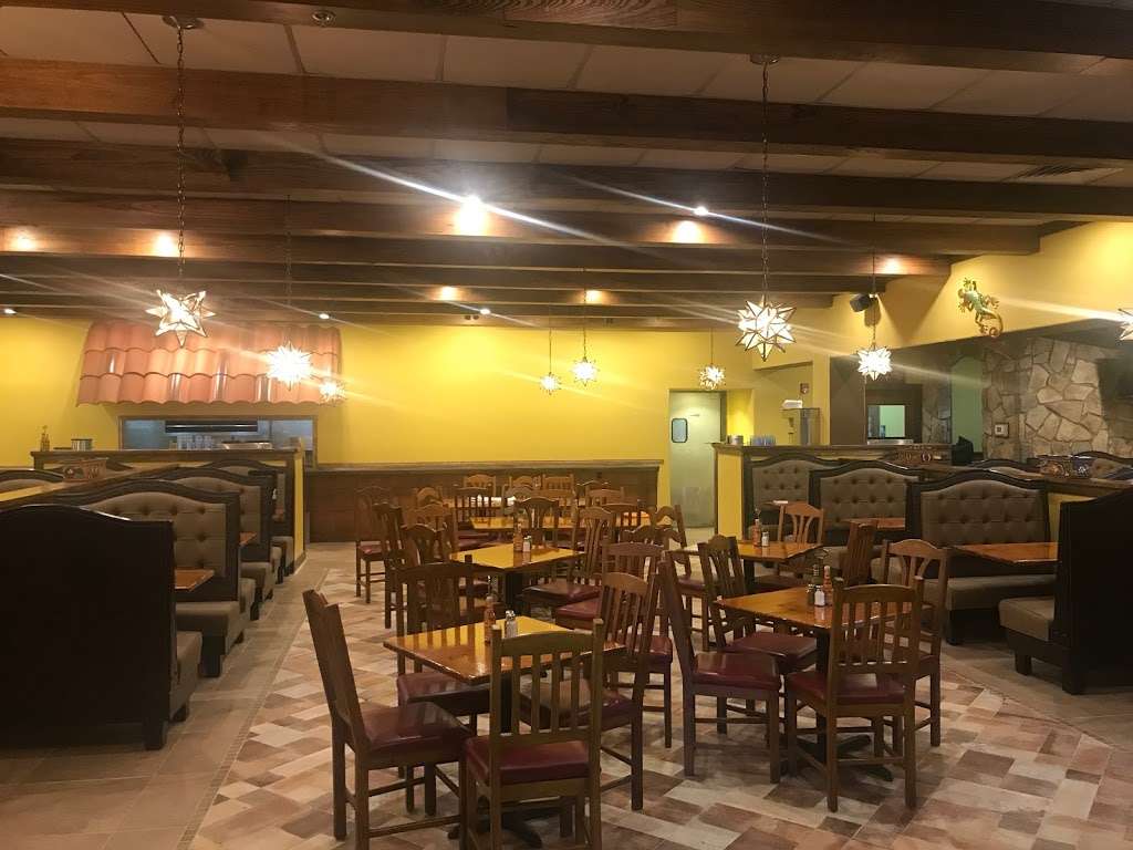 El Toro Loco Mexican Bar & Grill | 1706 Village West Pkwy, Kansas City, KS 66111, United States | Phone: (913) 400-3050