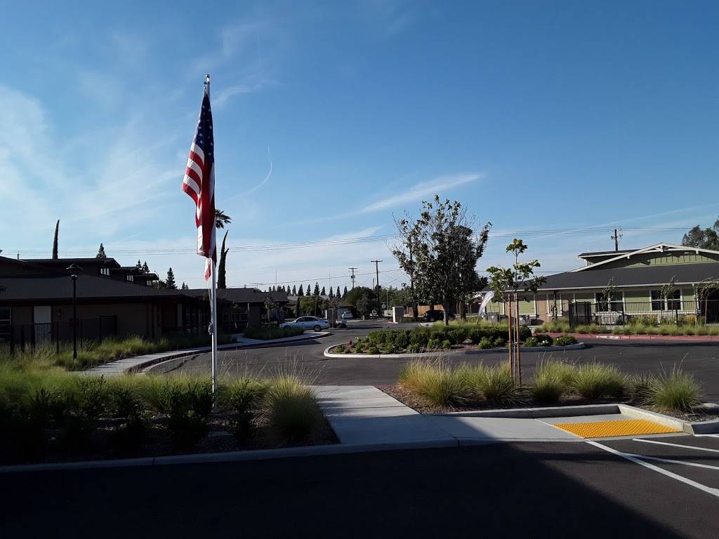 Magnolia Crossing Assisted Living | 32 W Sierra Ave, Clovis, CA 93612, USA | Phone: (559) 765-4916