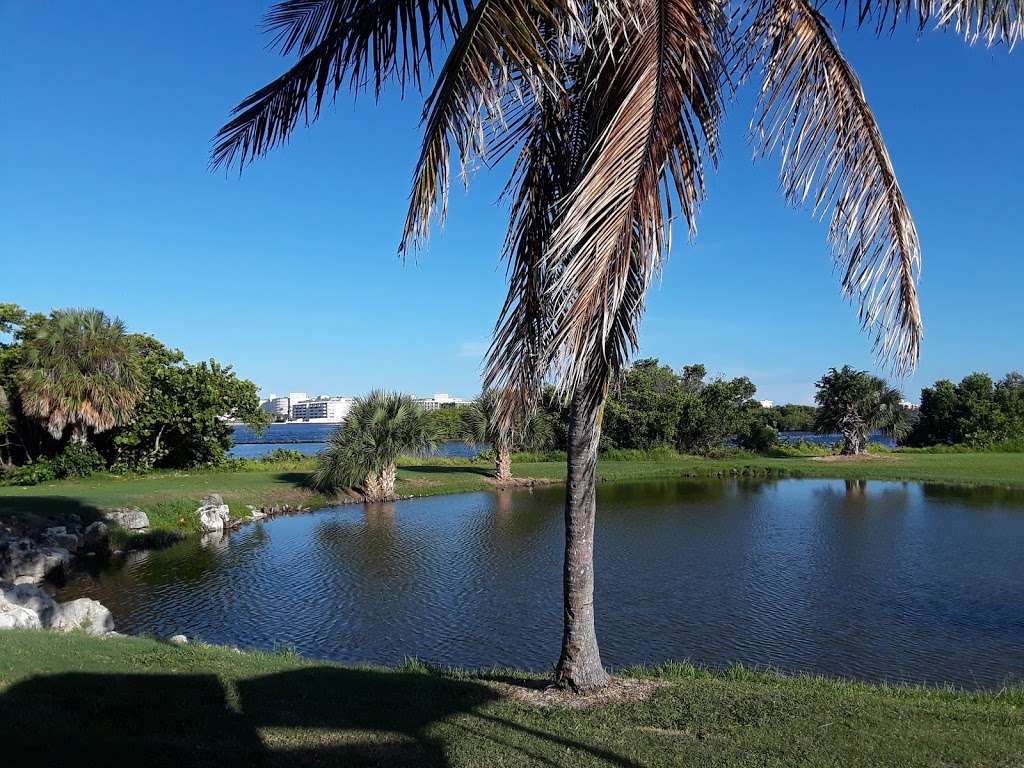 The Beach Club Lake Worth at Lake Worth Golf Course | 1 7th Ave N, Lake Worth, FL 33460 | Phone: (561) 585-8976