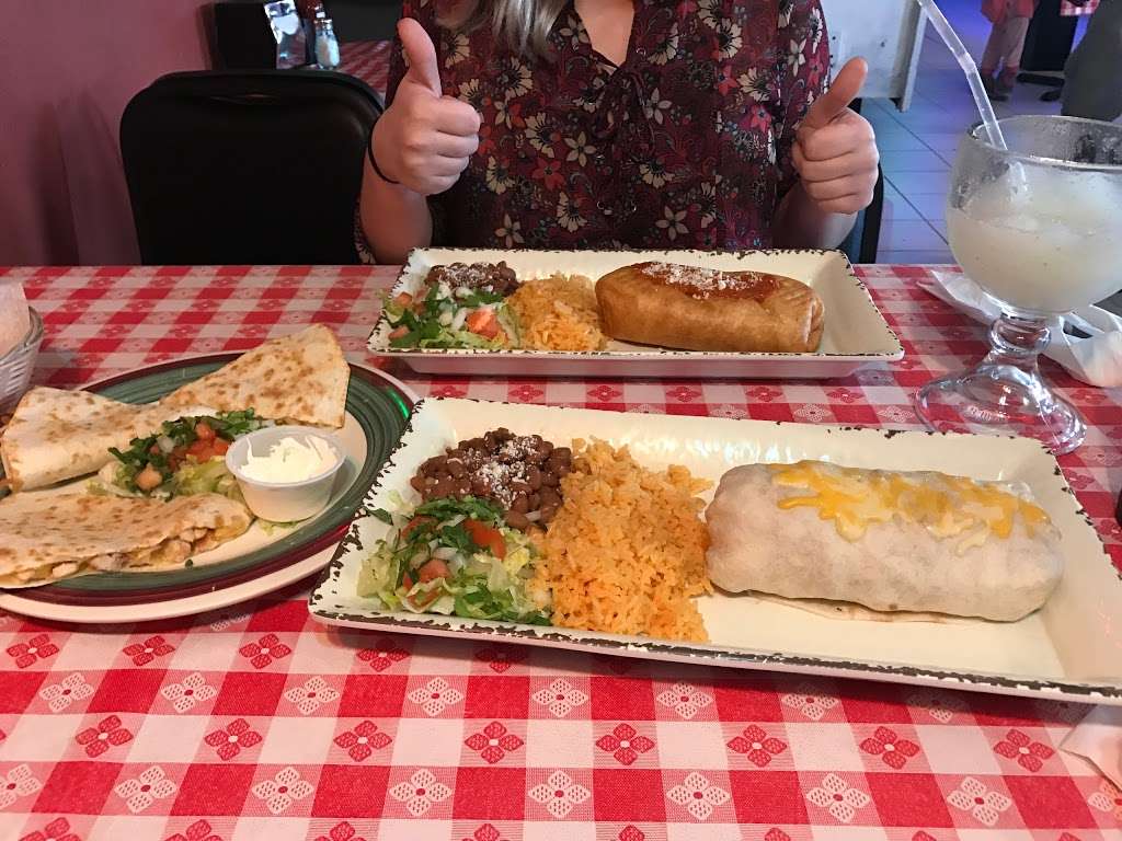 Los Pinos Restaurant | 571 Monmouth Rd, Jackson, NJ 08527, USA | Phone: (732) 928-5110