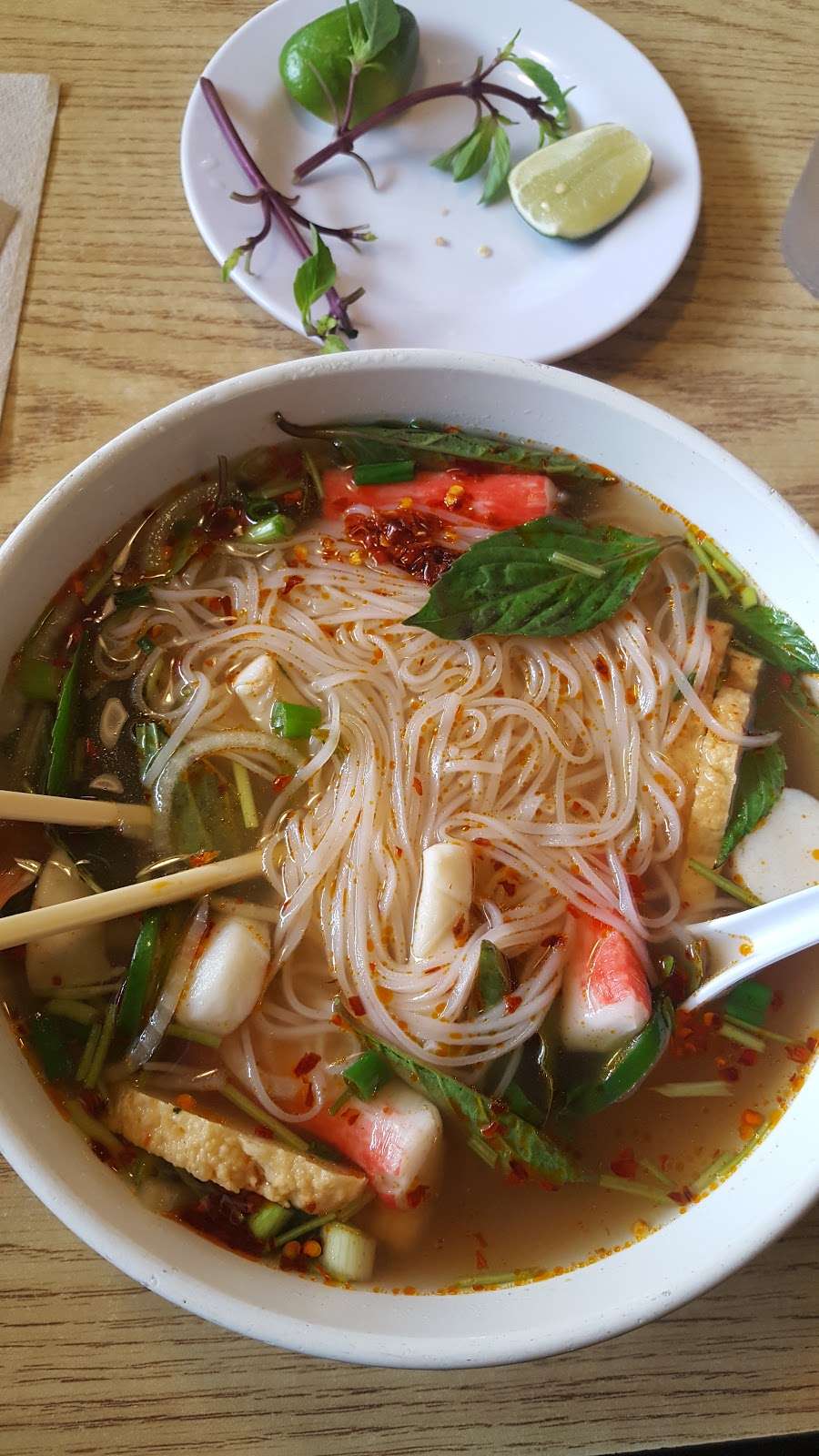 Pho Viet | 5475 S 27th St, Milwaukee, WI 53221, USA | Phone: (414) 282-8852