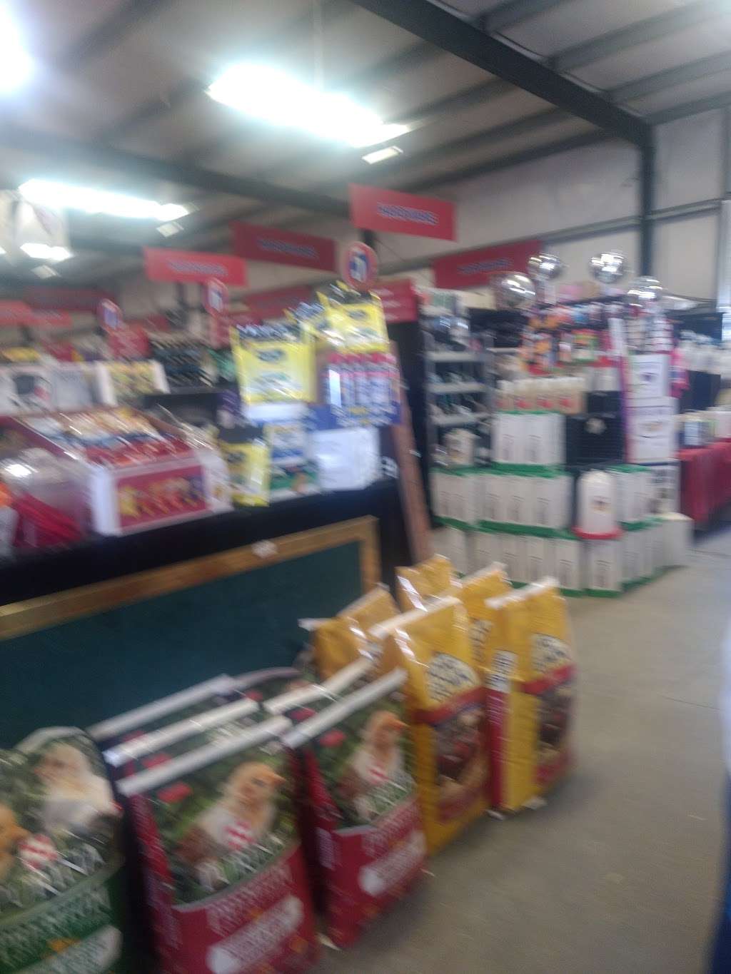 Bugni Hardware & Feed | 2612 Taft Hwy, Bakersfield, CA 93313, USA | Phone: (661) 832-8051