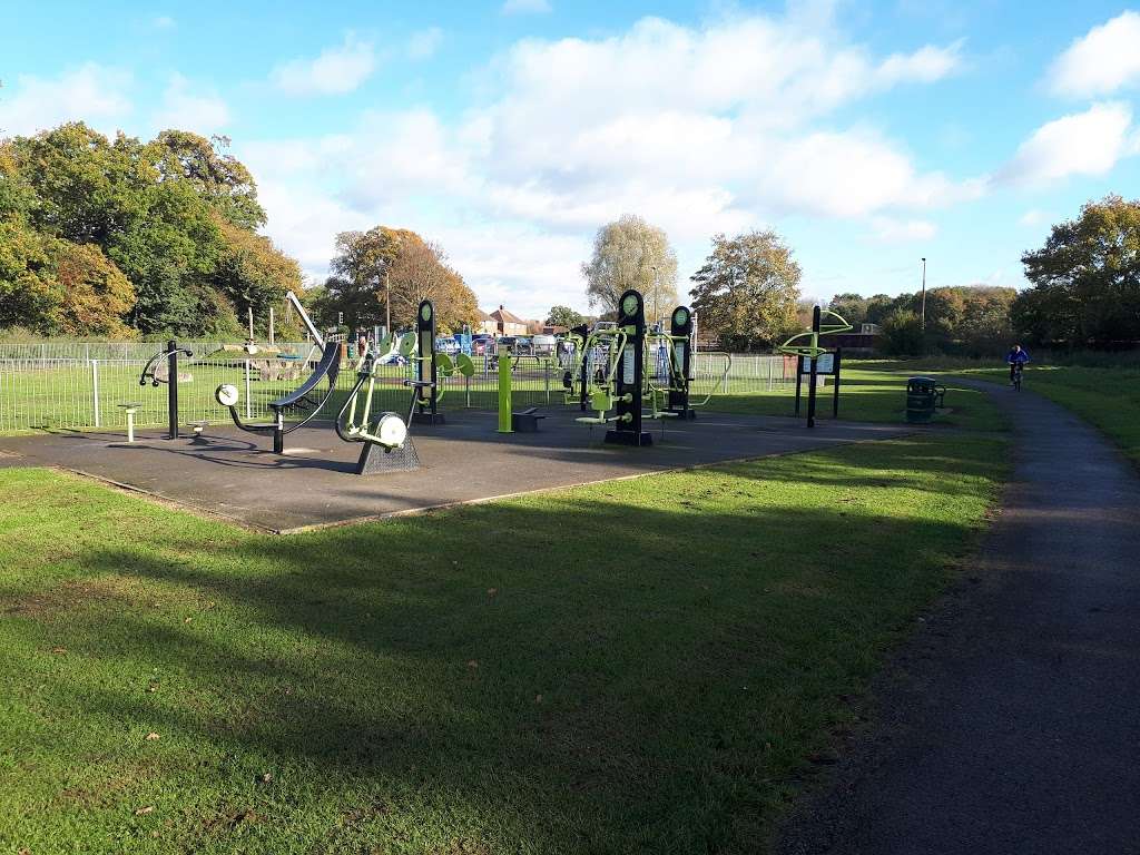 Hacton Park Outdoor Gym | Hornchurch RM14 2NT, UK